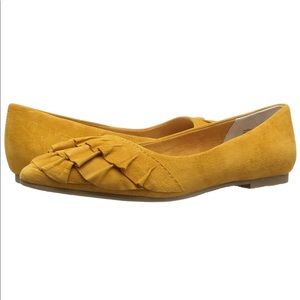 Seychelles Women's Downstage Ballet Flat Mustard